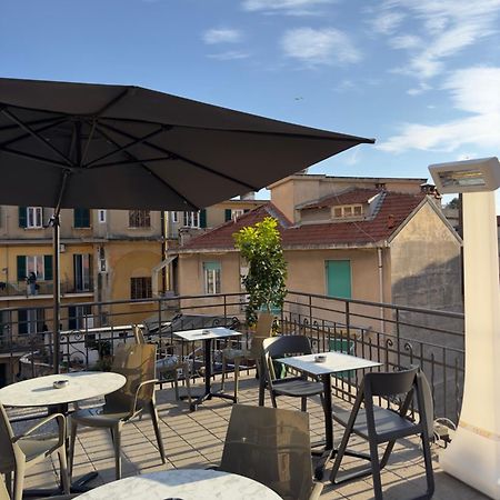 Prima Fila Due Pemium Guest House Sanremo Exterior foto
