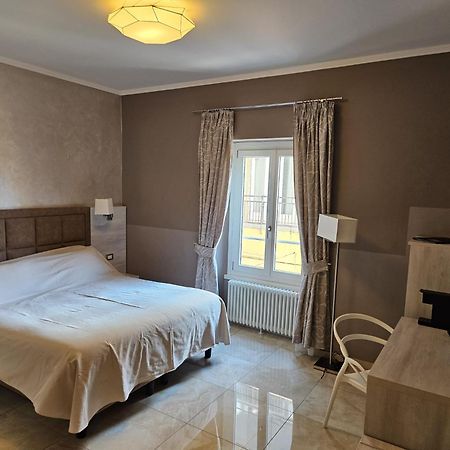 Prima Fila Due Pemium Guest House Sanremo Exterior foto