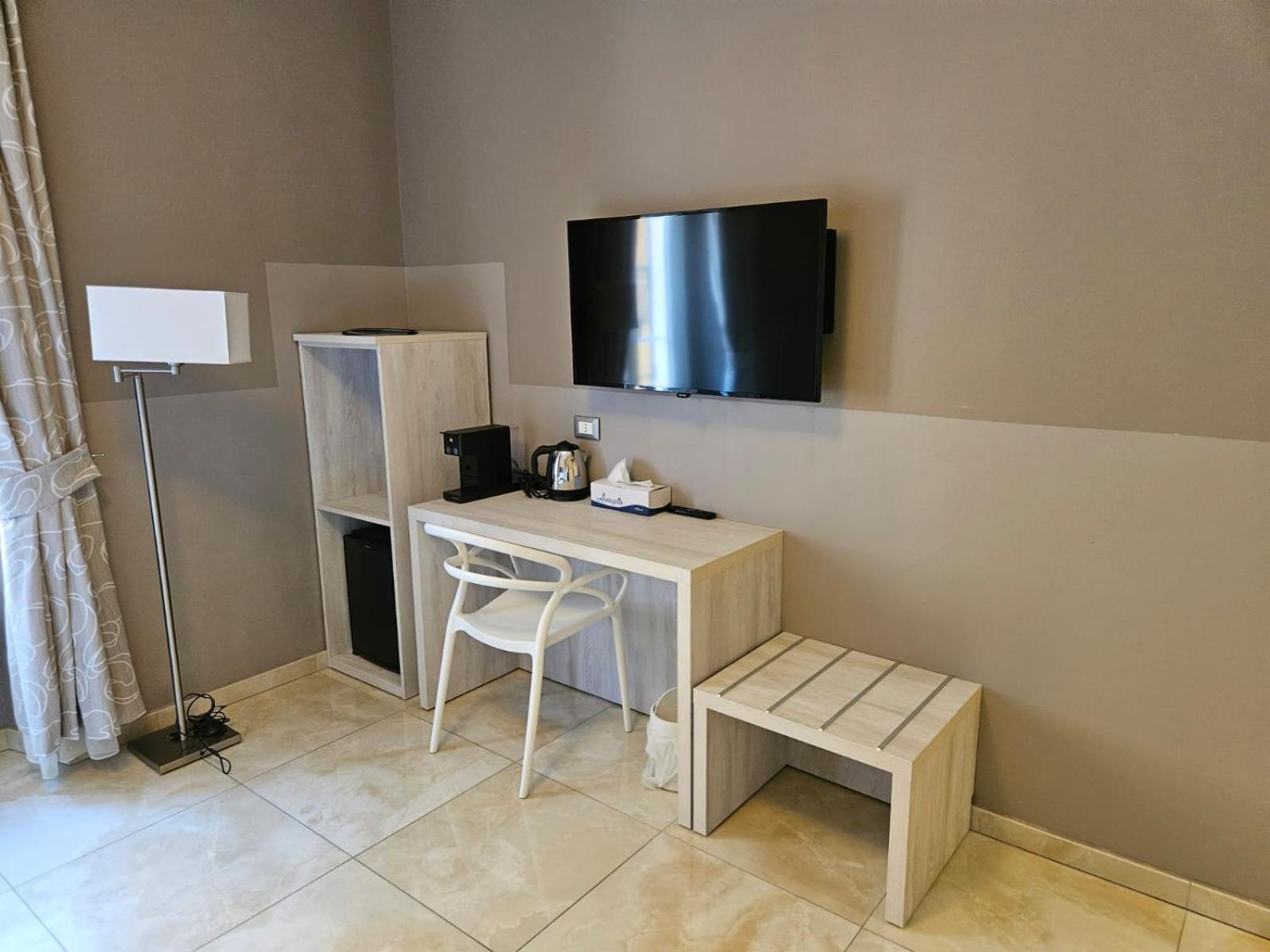 Prima Fila Due Pemium Guest House Sanremo Exterior foto